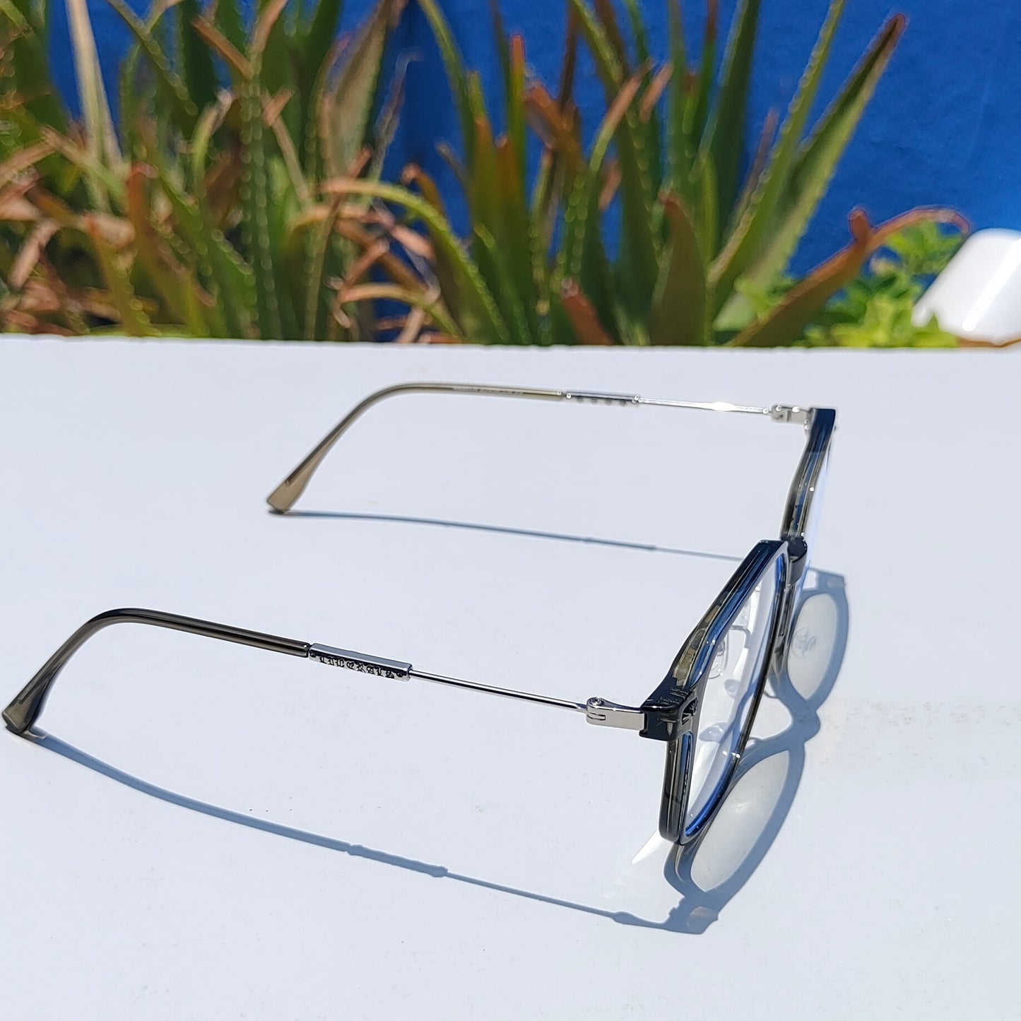 Big square frame with blue cut 85017