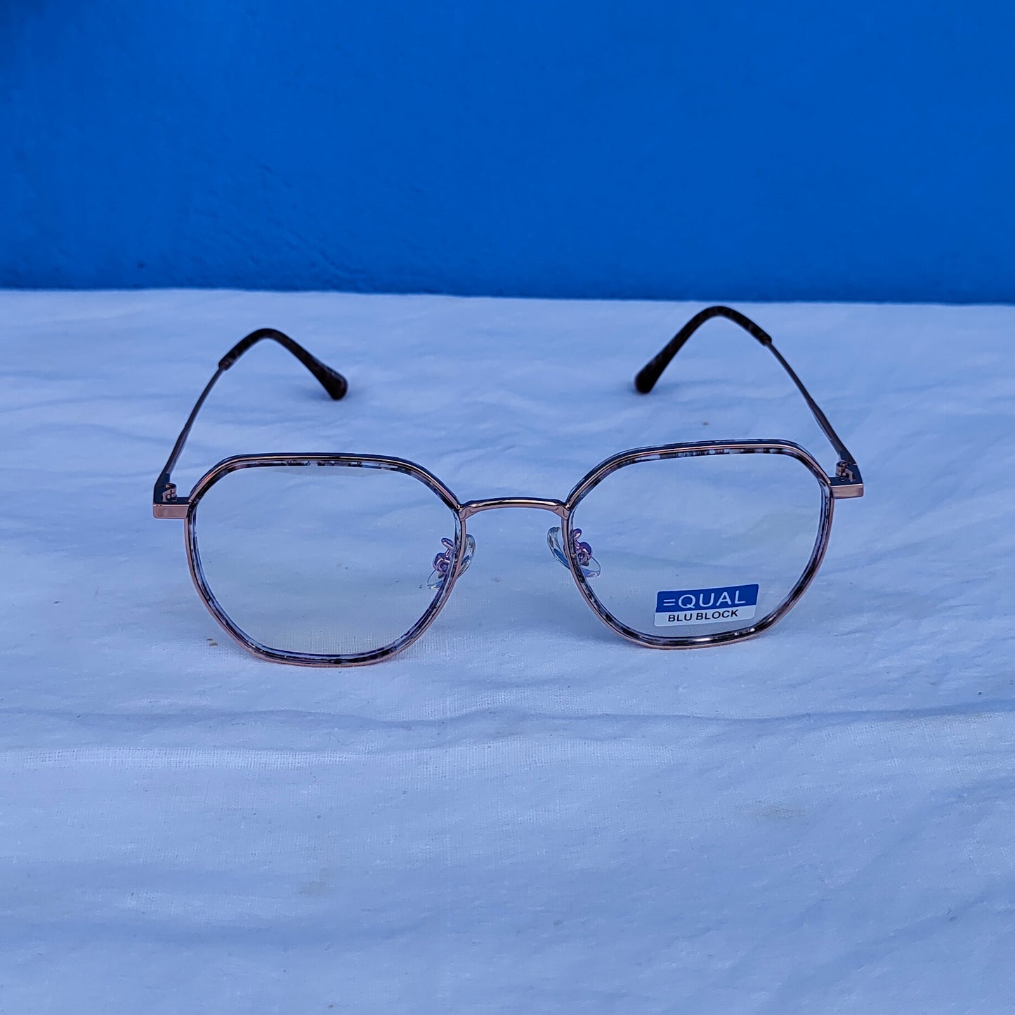 Hexagon frame with blue ray glass 2703