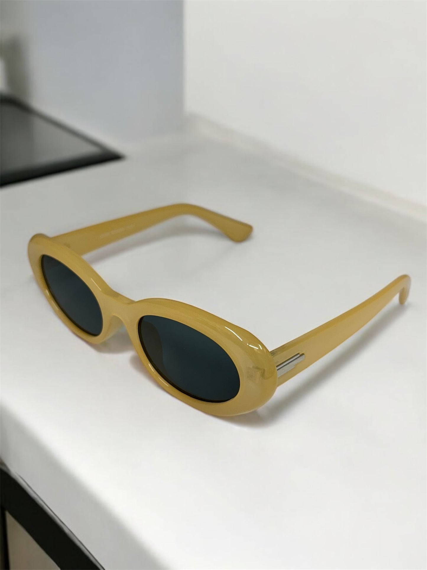 Vintage Oval Stripe C09