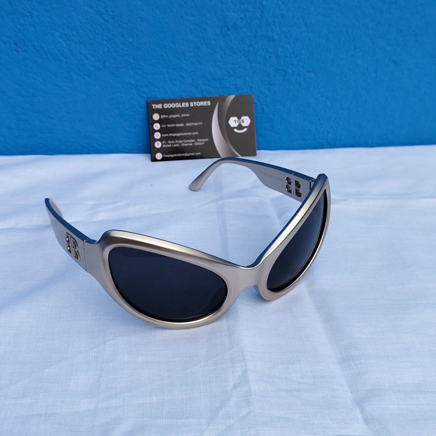 Alien unisex sunglasses