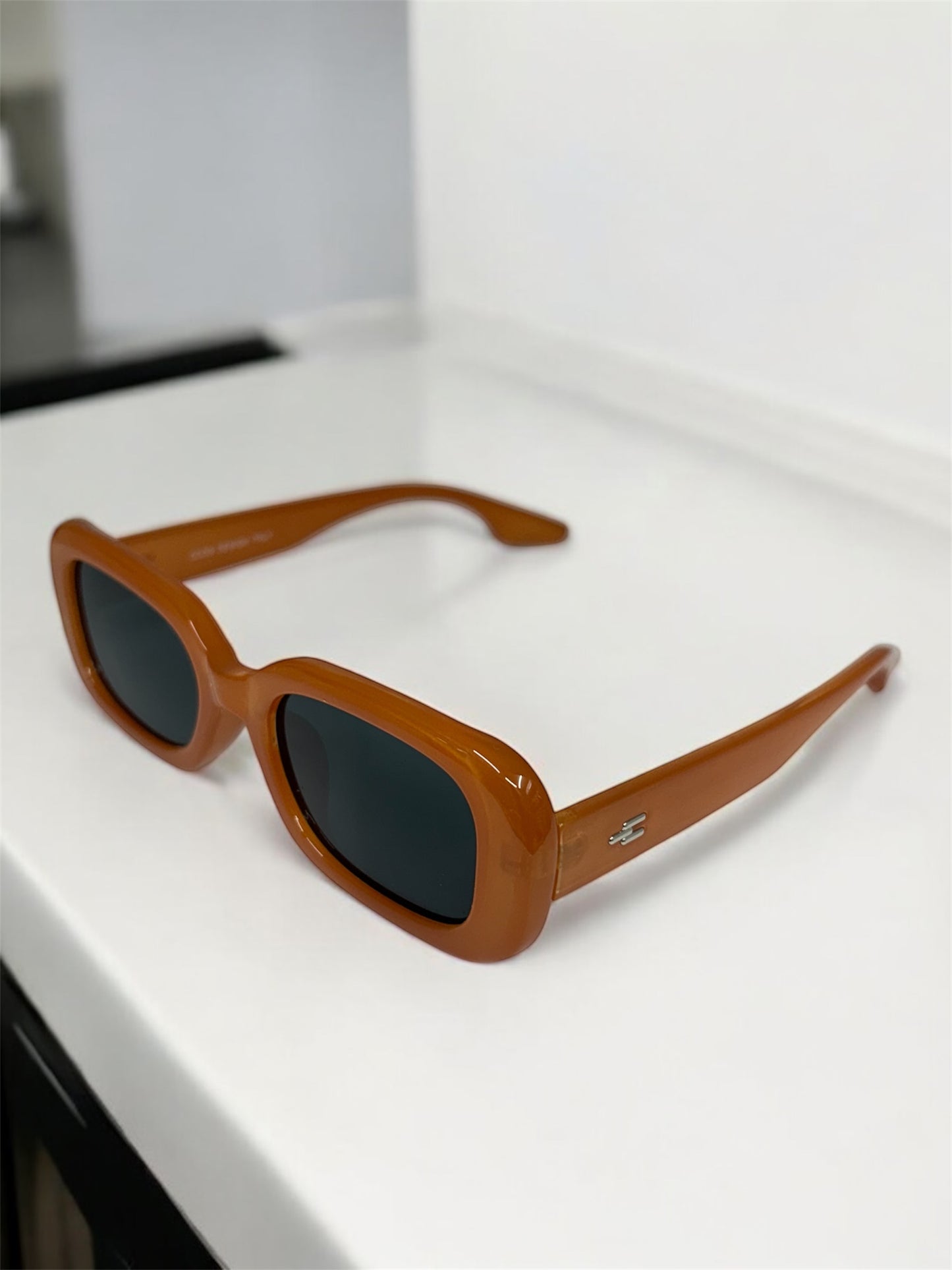 Vintage Rectangle C06
